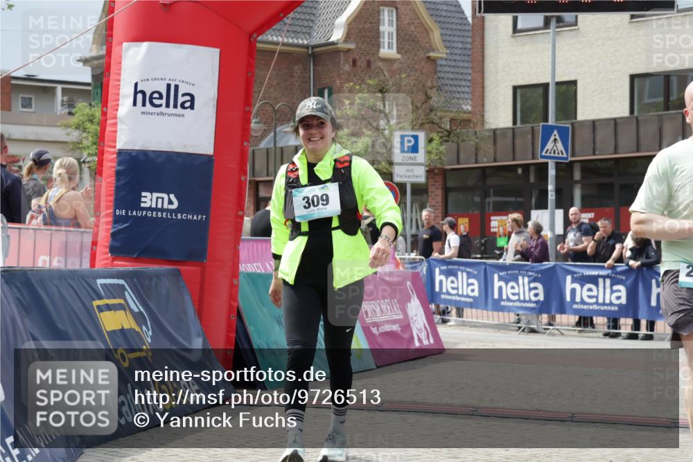 10.05.2026 - 8. Wedeler Halbmarathon Yannick Fuchs http://msf.ph/oto/9726513 10.05.2026 12:09:02 Ziel 132, 309, 483 meine-sportfotos.de