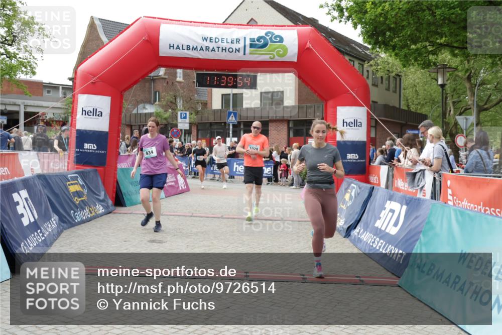 10.05.2026 - 8. Wedeler Halbmarathon Yannick Fuchs http://msf.ph/oto/9726514 10.05.2026 11:39:53 Ziel 434, 585, 844, 1028, 1054, 2011, 2058, 2175 meine-sportfotos.de