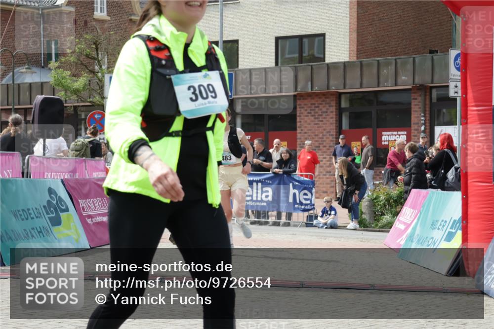 10.05.2026 - 8. Wedeler Halbmarathon Yannick Fuchs http://msf.ph/oto/9726554 10.05.2026 12:09:05 Ziel 132, 255, 309, 483 meine-sportfotos.de