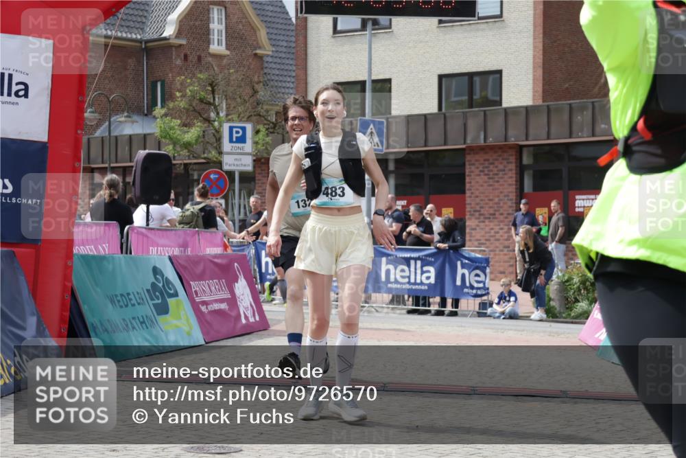 10.05.2026 - 8. Wedeler Halbmarathon Yannick Fuchs http://msf.ph/oto/9726570 10.05.2026 12:09:06 Ziel 132, 164, 165, 247, 255, 483 meine-sportfotos.de