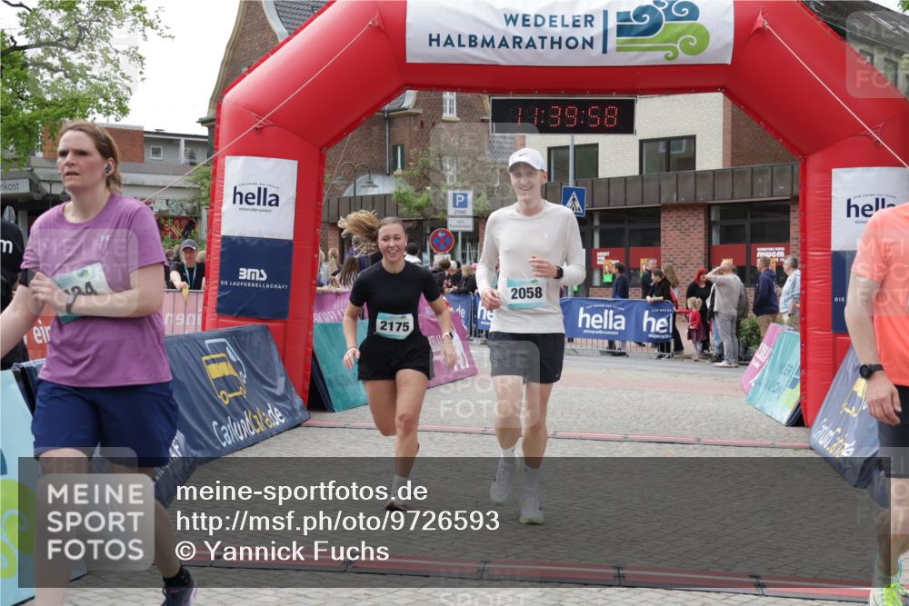 10.05.2026 - 8. Wedeler Halbmarathon Yannick Fuchs http://msf.ph/oto/9726593 10.05.2026 11:39:56 Ziel 217, 434, 864, 1028, 1054, 2058, 2175 meine-sportfotos.de