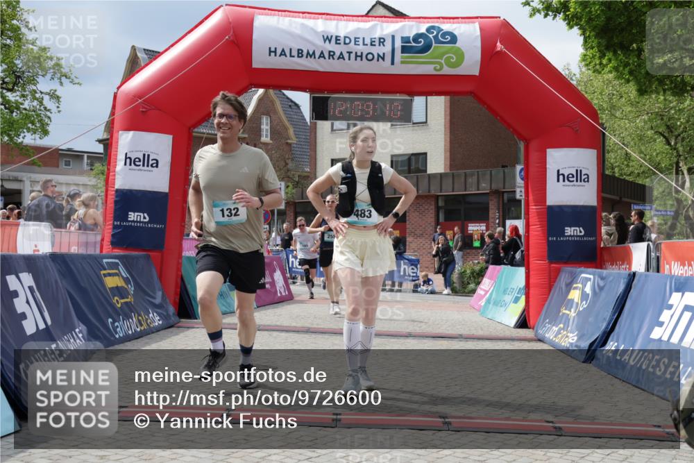 10.05.2026 - 8. Wedeler Halbmarathon Yannick Fuchs http://msf.ph/oto/9726600 10.05.2026 12:09:08 Ziel 132, 164, 165, 247, 255, 483, 762 meine-sportfotos.de