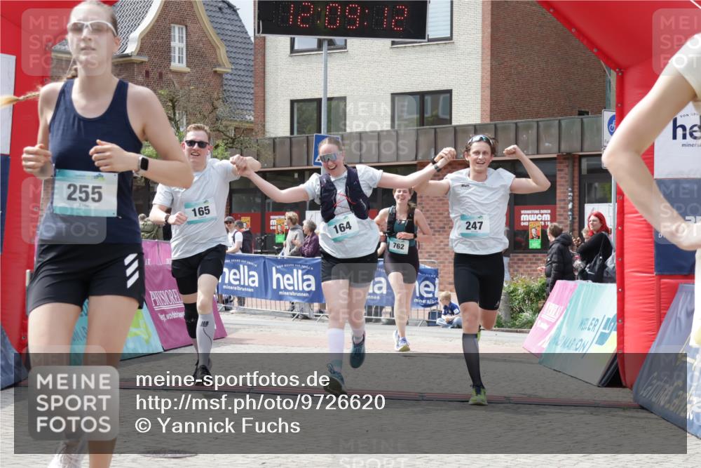 10.05.2026 - 8. Wedeler Halbmarathon Yannick Fuchs http://msf.ph/oto/9726620 10.05.2026 12:09:10 Ziel 132, 164, 165, 247, 255, 483, 762, 1039 meine-sportfotos.de