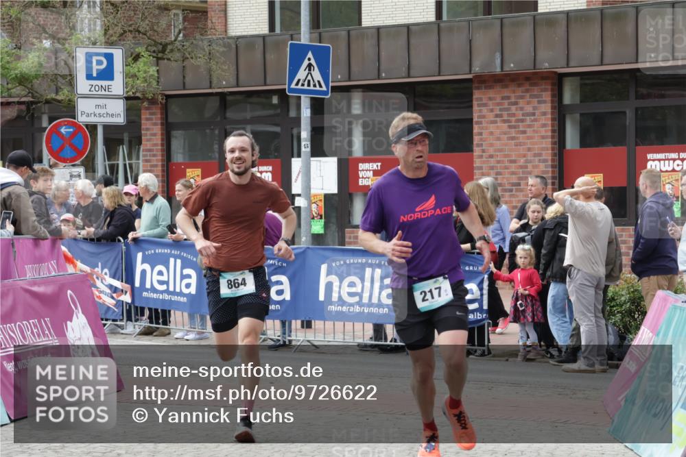 10.05.2026 - 8. Wedeler Halbmarathon Yannick Fuchs http://msf.ph/oto/9726622 10.05.2026 11:40:00 Ziel 217, 864, 2058, 2175 meine-sportfotos.de