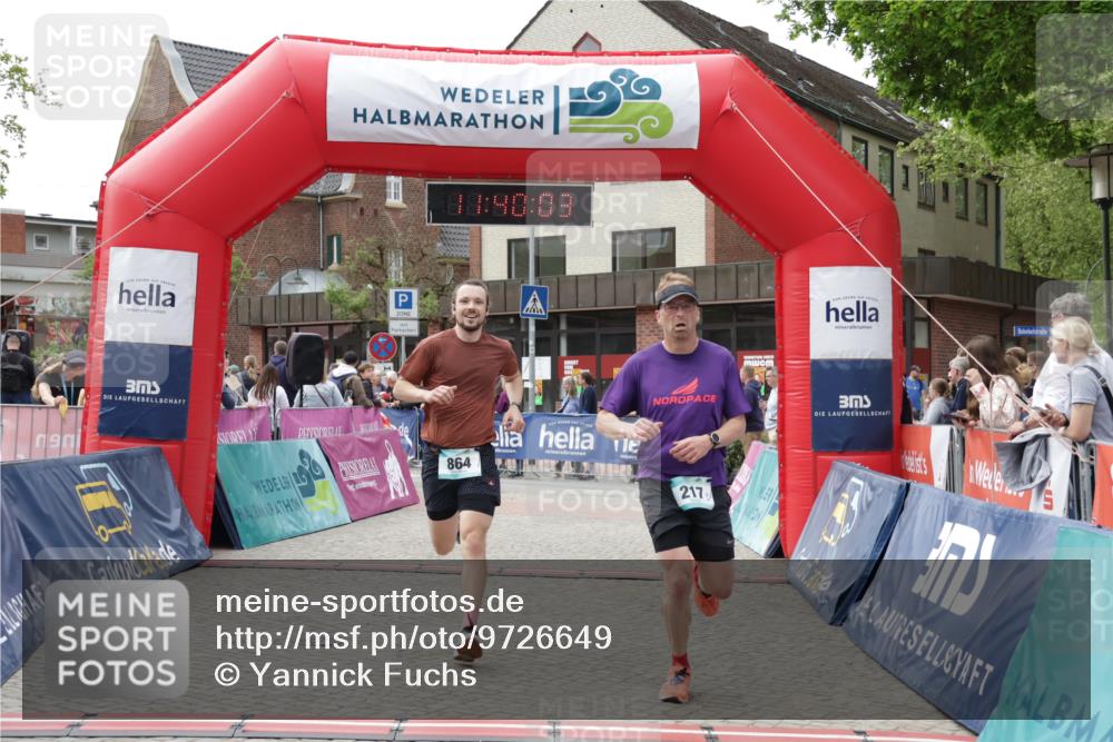 10.05.2026 - 8. Wedeler Halbmarathon Yannick Fuchs http://msf.ph/oto/9726649 10.05.2026 11:40:01 Ziel 217, 864, 2058, 2175 meine-sportfotos.de