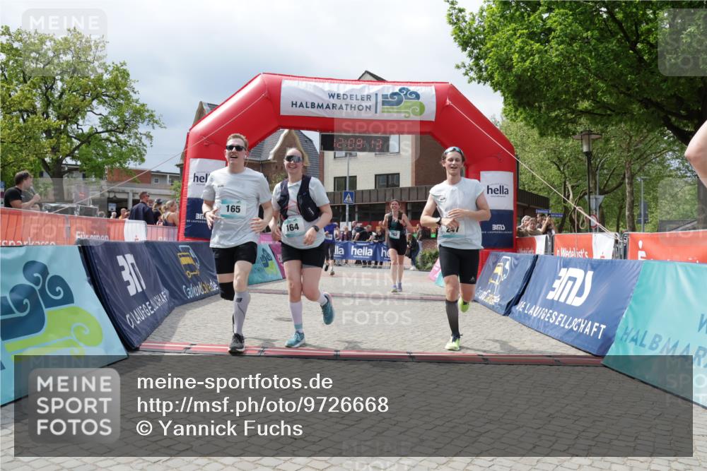 10.05.2026 - 8. Wedeler Halbmarathon Yannick Fuchs http://msf.ph/oto/9726668 10.05.2026 12:09:12 Ziel 132, 164, 165, 247, 255, 483, 762, 1039 meine-sportfotos.de