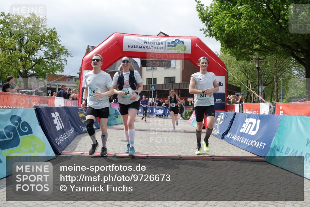 10.05.2026 - 8. Wedeler Halbmarathon Yannick Fuchs http://msf.ph/oto/9726673 10.05.2026 12:09:12 Ziel 132, 164, 165, 247, 255, 483, 762, 1039 meine-sportfotos.de