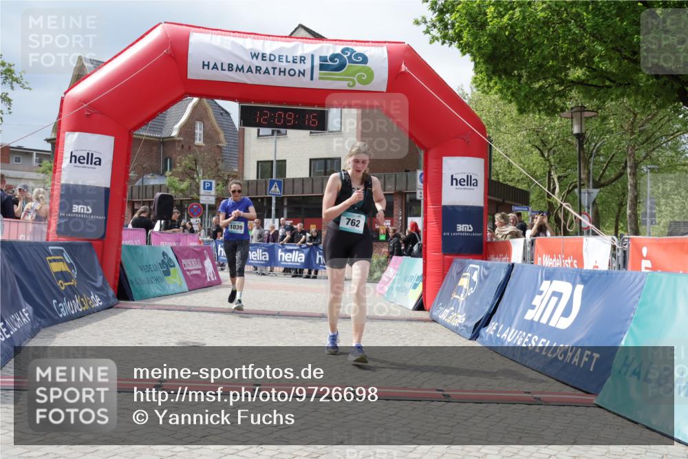 10.05.2026 - 8. Wedeler Halbmarathon Yannick Fuchs http://msf.ph/oto/9726698 10.05.2026 12:09:14 Ziel 164, 165, 247, 255, 762, 1039 meine-sportfotos.de