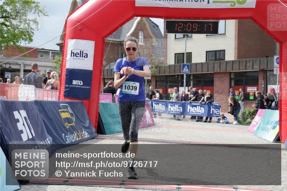 10.05.2026 - 8. Wedeler Halbmarathon Yannick Fuchs http://msf.ph/oto/9726717 10.05.2026 12:09:15 Ziel 164, 165, 247, 255, 762, 1039 meine-sportfotos.de
