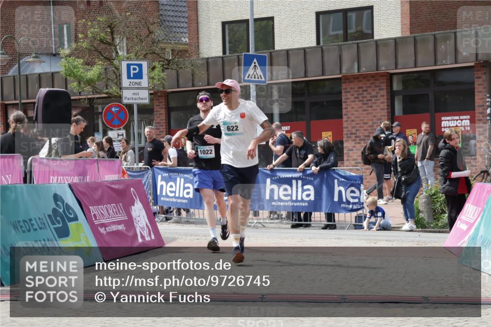 10.05.2026 - 8. Wedeler Halbmarathon Yannick Fuchs http://msf.ph/oto/9726745 10.05.2026 12:09:26 Ziel 622, 1022 meine-sportfotos.de