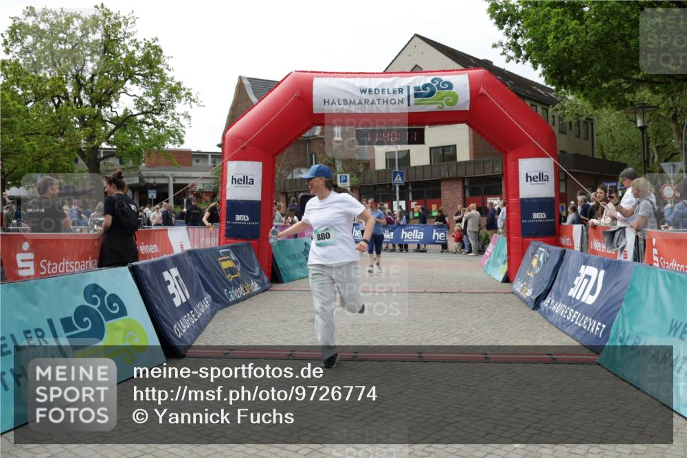 10.05.2026 - 8. Wedeler Halbmarathon Yannick Fuchs http://msf.ph/oto/9726774 10.05.2026 11:40:09 Ziel 275, 628, 817 meine-sportfotos.de