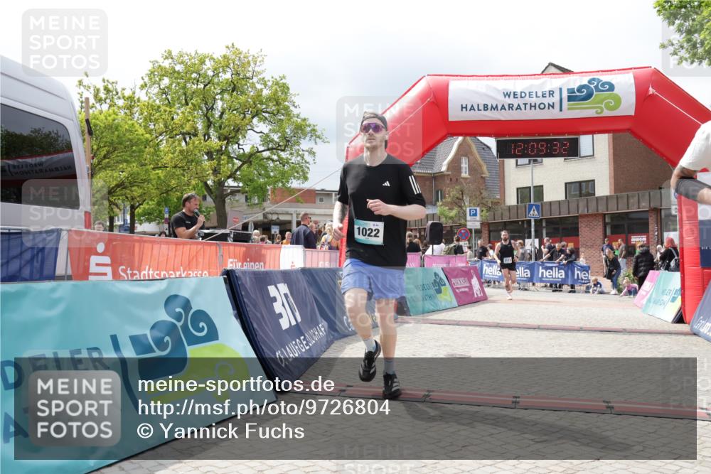 10.05.2026 - 8. Wedeler Halbmarathon Yannick Fuchs http://msf.ph/oto/9726804 10.05.2026 12:09:30 Ziel 622, 1022, 2173 meine-sportfotos.de