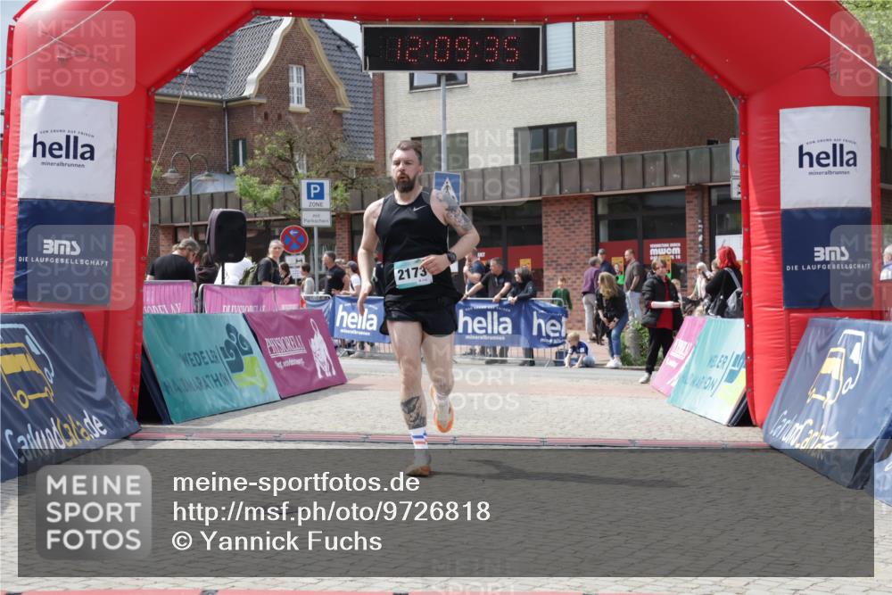 10.05.2026 - 8. Wedeler Halbmarathon Yannick Fuchs http://msf.ph/oto/9726818 10.05.2026 12:09:33 Ziel 622, 1022, 2173 meine-sportfotos.de