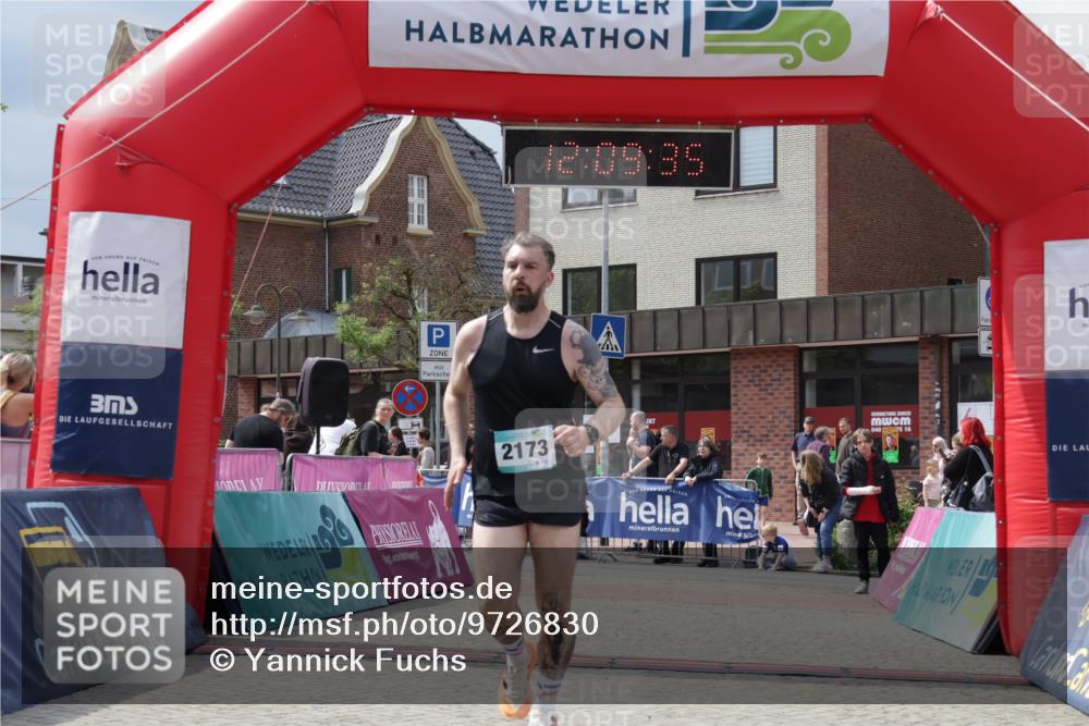 10.05.2026 - 8. Wedeler Halbmarathon Yannick Fuchs http://msf.ph/oto/9726830 10.05.2026 12:09:33 Ziel 622, 1022, 2173 meine-sportfotos.de