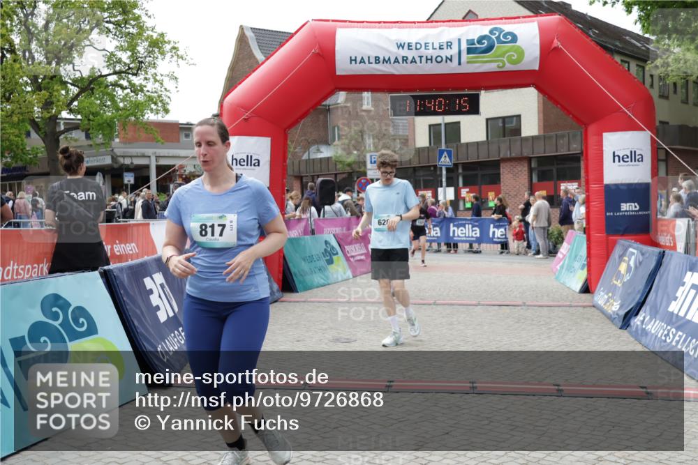 10.05.2026 - 8. Wedeler Halbmarathon Yannick Fuchs http://msf.ph/oto/9726868 10.05.2026 11:40:13 Ziel 275, 628, 817, 1029 meine-sportfotos.de
