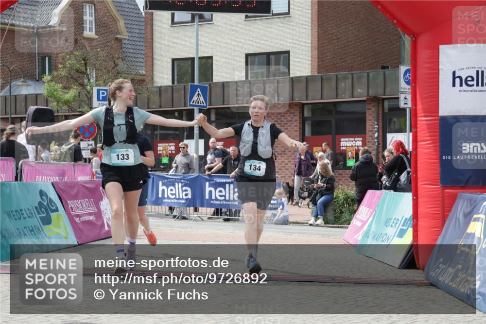 10.05.2026 - 8. Wedeler Halbmarathon Yannick Fuchs http://msf.ph/oto/9726892 10.05.2026 12:09:53 Ziel 133, 134, 208 meine-sportfotos.de