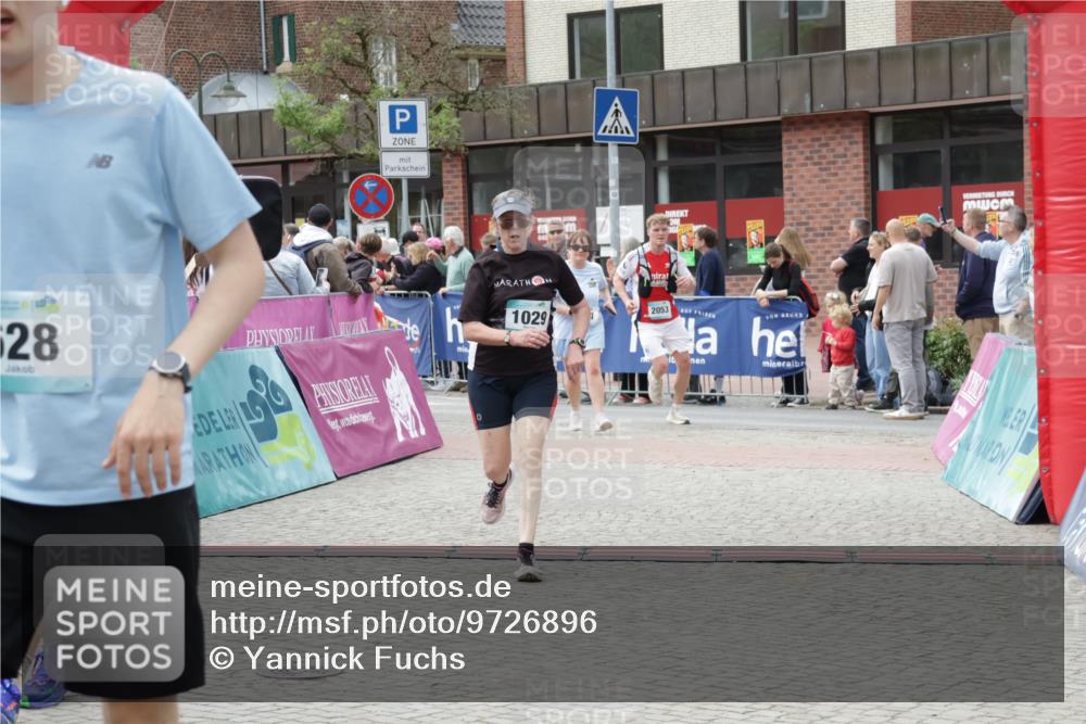 10.05.2026 - 8. Wedeler Halbmarathon Yannick Fuchs http://msf.ph/oto/9726896 10.05.2026 11:40:16 Ziel 275, 628, 697, 817, 1029, 2053 meine-sportfotos.de