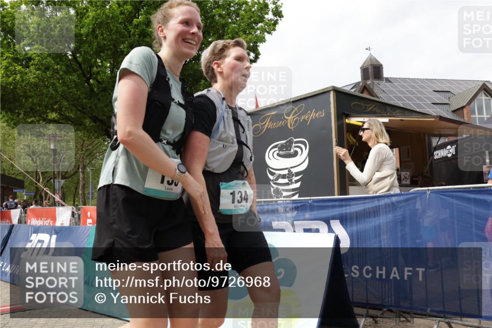10.05.2026 - 8. Wedeler Halbmarathon Yannick Fuchs http://msf.ph/oto/9726968 10.05.2026 12:09:58 Ziel 133, 134, 208, 2018 meine-sportfotos.de