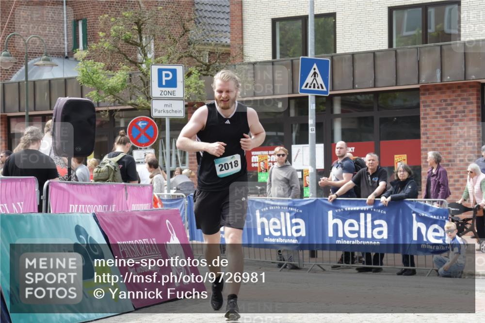 10.05.2026 - 8. Wedeler Halbmarathon Yannick Fuchs http://msf.ph/oto/9726981 10.05.2026 12:10:00 Ziel 208, 2018 meine-sportfotos.de
