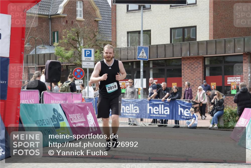 10.05.2026 - 8. Wedeler Halbmarathon Yannick Fuchs http://msf.ph/oto/9726992 10.05.2026 12:10:01 Ziel 2018 meine-sportfotos.de