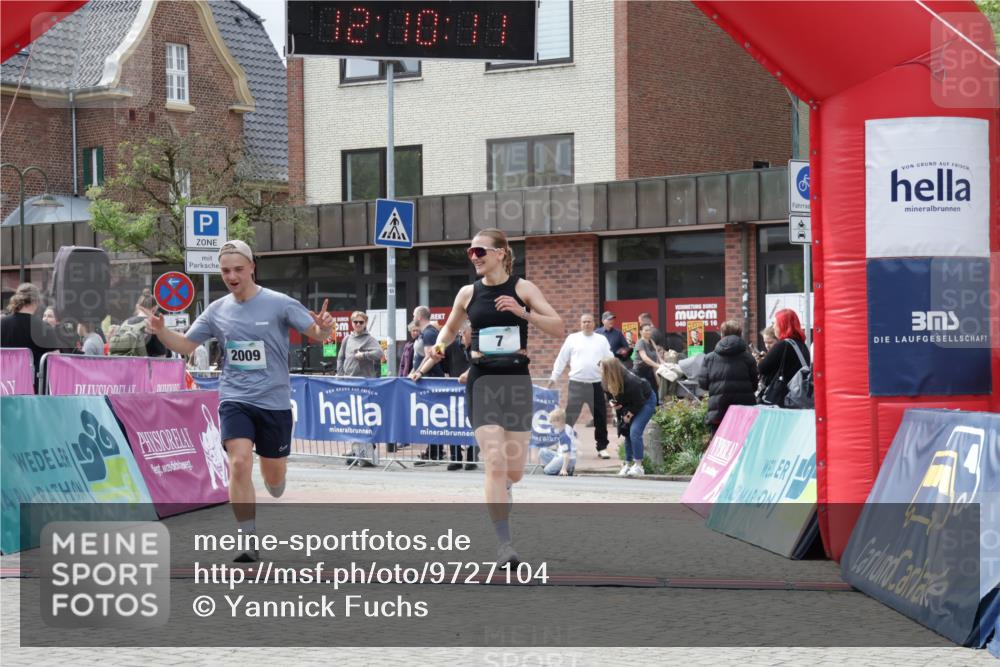 10.05.2026 - 8. Wedeler Halbmarathon Yannick Fuchs http://msf.ph/oto/9727104 10.05.2026 12:10:09 Ziel 7, 2009 meine-sportfotos.de
