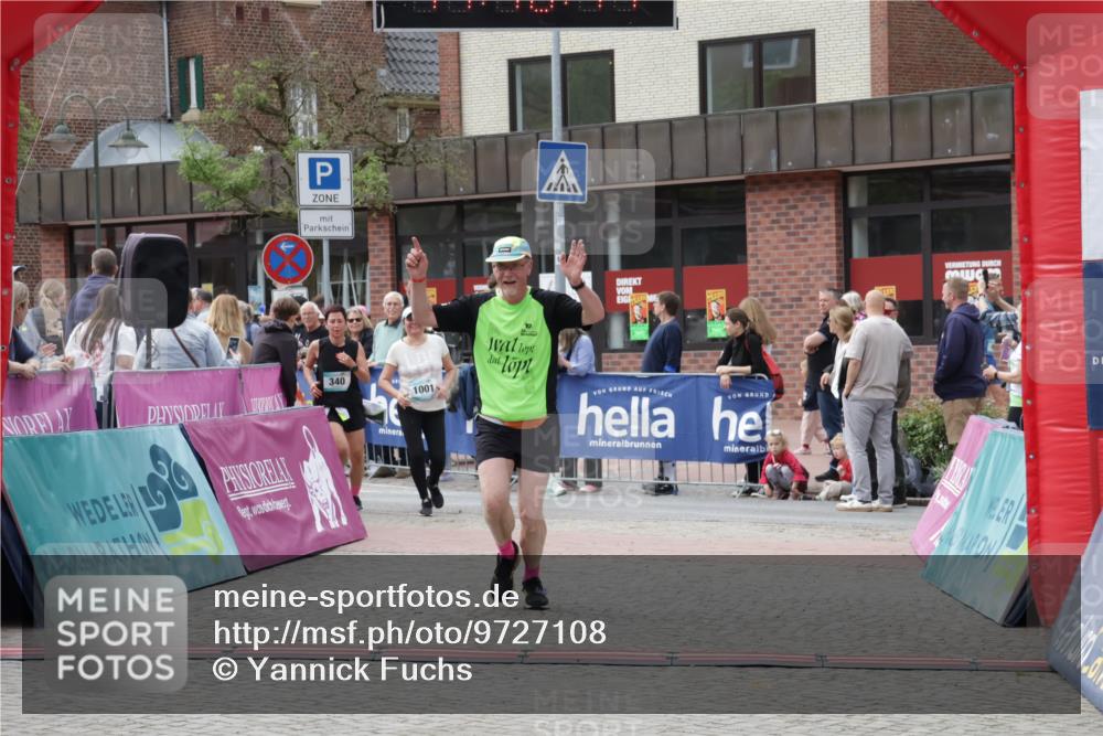10.05.2026 - 8. Wedeler Halbmarathon Yannick Fuchs http://msf.ph/oto/9727108 10.05.2026 11:40:45 Ziel 340, 591, 639, 738, 1001 meine-sportfotos.de