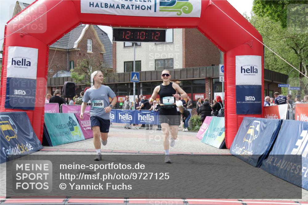 10.05.2026 - 8. Wedeler Halbmarathon Yannick Fuchs http://msf.ph/oto/9727125 10.05.2026 12:10:10 Ziel 7, 2009 meine-sportfotos.de