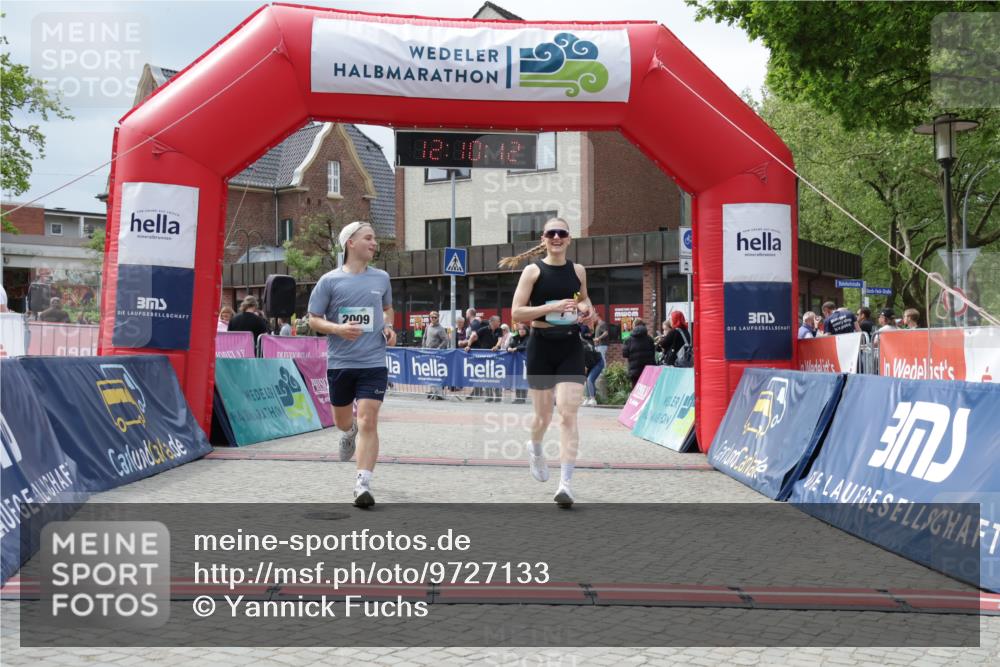 10.05.2026 - 8. Wedeler Halbmarathon Yannick Fuchs http://msf.ph/oto/9727133 10.05.2026 12:10:10 Ziel 7, 2009 meine-sportfotos.de