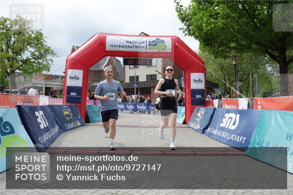 10.05.2026 - 8. Wedeler Halbmarathon Yannick Fuchs http://msf.ph/oto/9727147 10.05.2026 12:10:11 Ziel 7, 2009 meine-sportfotos.de
