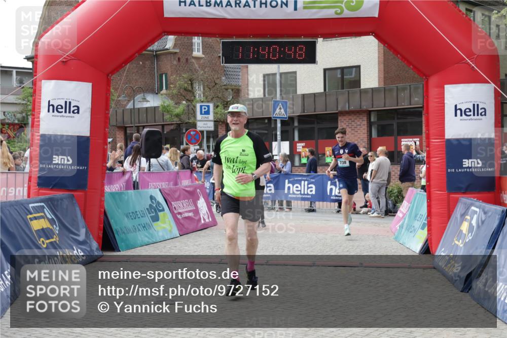 10.05.2026 - 8. Wedeler Halbmarathon Yannick Fuchs http://msf.ph/oto/9727152 10.05.2026 11:40:47 Ziel 340, 591, 639, 738, 1001 meine-sportfotos.de