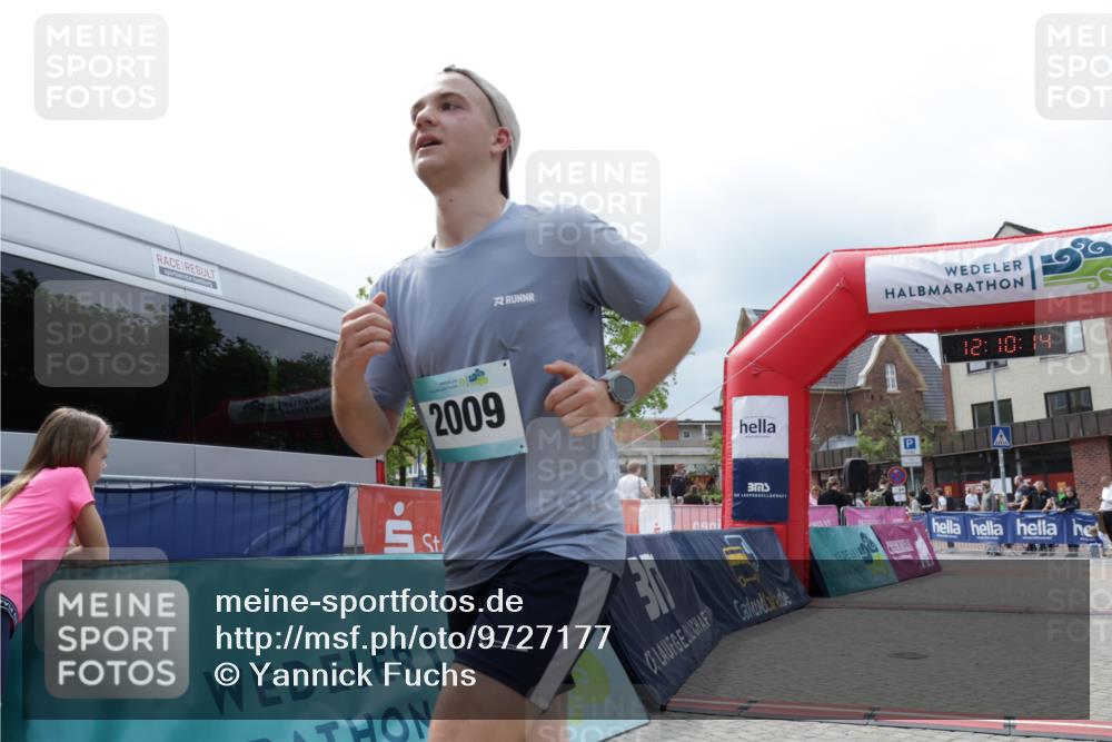 10.05.2026 - 8. Wedeler Halbmarathon Yannick Fuchs http://msf.ph/oto/9727177 10.05.2026 12:10:12 Ziel 7, 2009 meine-sportfotos.de