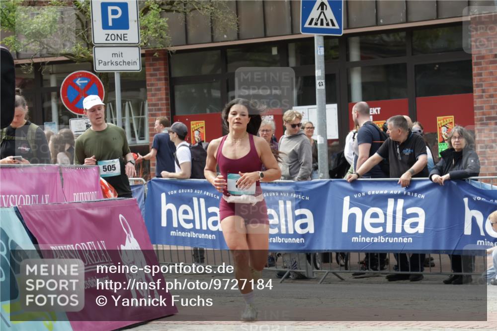 10.05.2026 - 8. Wedeler Halbmarathon Yannick Fuchs http://msf.ph/oto/9727184 10.05.2026 12:10:19 Ziel 87, 505 meine-sportfotos.de