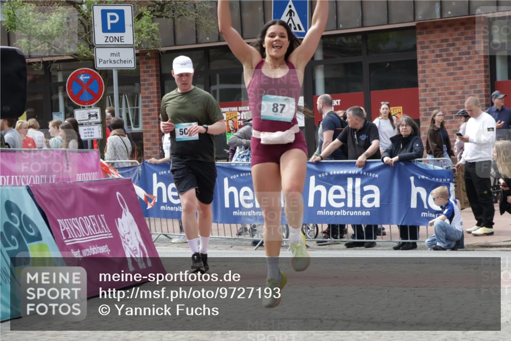 10.05.2026 - 8. Wedeler Halbmarathon Yannick Fuchs http://msf.ph/oto/9727193 10.05.2026 12:10:20 Ziel 87, 505 meine-sportfotos.de