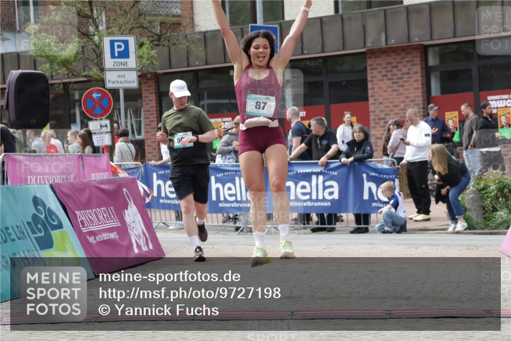 10.05.2026 - 8. Wedeler Halbmarathon Yannick Fuchs http://msf.ph/oto/9727198 10.05.2026 12:10:20 Ziel 87, 505 meine-sportfotos.de