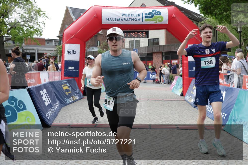 10.05.2026 - 8. Wedeler Halbmarathon Yannick Fuchs http://msf.ph/oto/9727221 10.05.2026 11:40:52 Ziel 340, 591, 639, 738, 957, 1001 meine-sportfotos.de