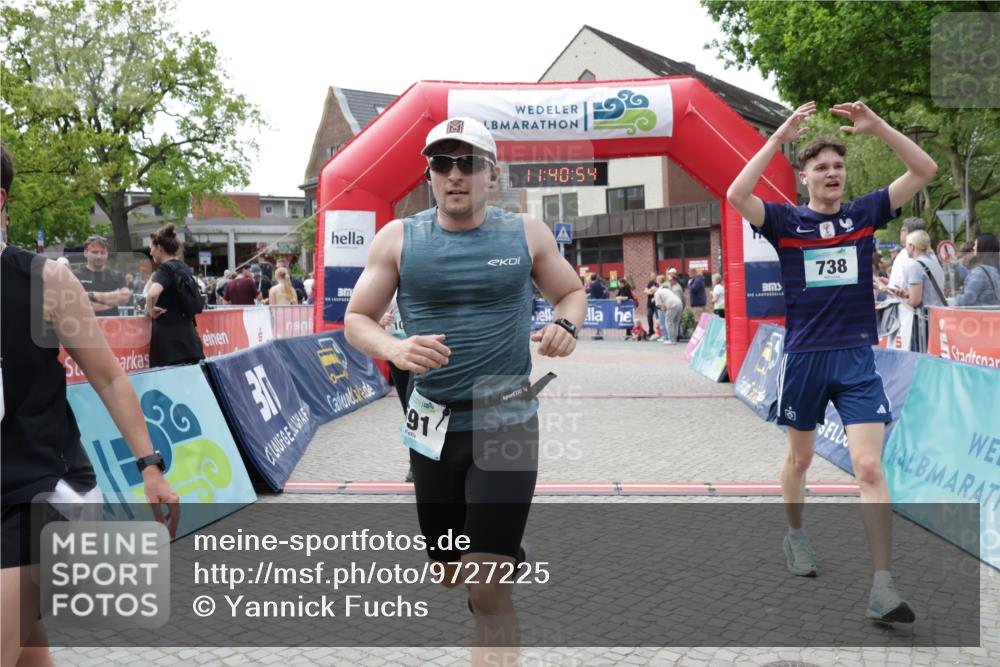 10.05.2026 - 8. Wedeler Halbmarathon Yannick Fuchs http://msf.ph/oto/9727225 10.05.2026 11:40:52 Ziel 340, 591, 639, 738, 957, 1001 meine-sportfotos.de