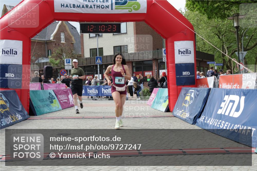 10.05.2026 - 8. Wedeler Halbmarathon Yannick Fuchs http://msf.ph/oto/9727247 10.05.2026 12:10:22 Ziel 79, 87, 183, 311, 505 meine-sportfotos.de