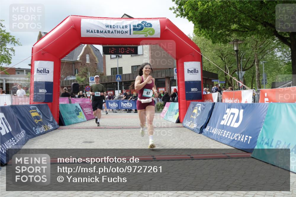 10.05.2026 - 8. Wedeler Halbmarathon Yannick Fuchs http://msf.ph/oto/9727261 10.05.2026 12:10:22 Ziel 79, 87, 183, 311, 505 meine-sportfotos.de