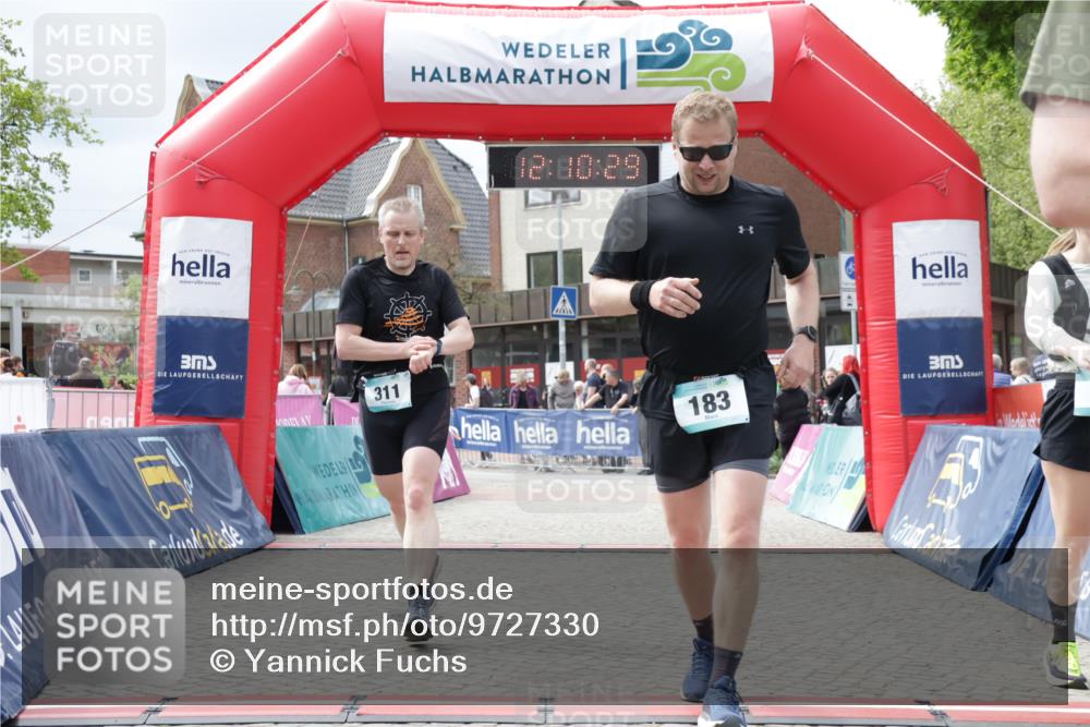 10.05.2026 - 8. Wedeler Halbmarathon Yannick Fuchs http://msf.ph/oto/9727330 10.05.2026 12:10:27 Ziel 79, 87, 183, 311, 505 meine-sportfotos.de
