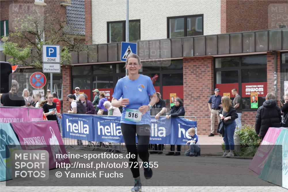 10.05.2026 - 8. Wedeler Halbmarathon Yannick Fuchs http://msf.ph/oto/9727355 10.05.2026 12:10:39 Ziel 516 meine-sportfotos.de