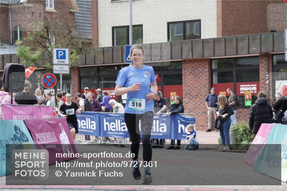 10.05.2026 - 8. Wedeler Halbmarathon Yannick Fuchs http://msf.ph/oto/9727361 10.05.2026 12:10:39 Ziel 516 meine-sportfotos.de