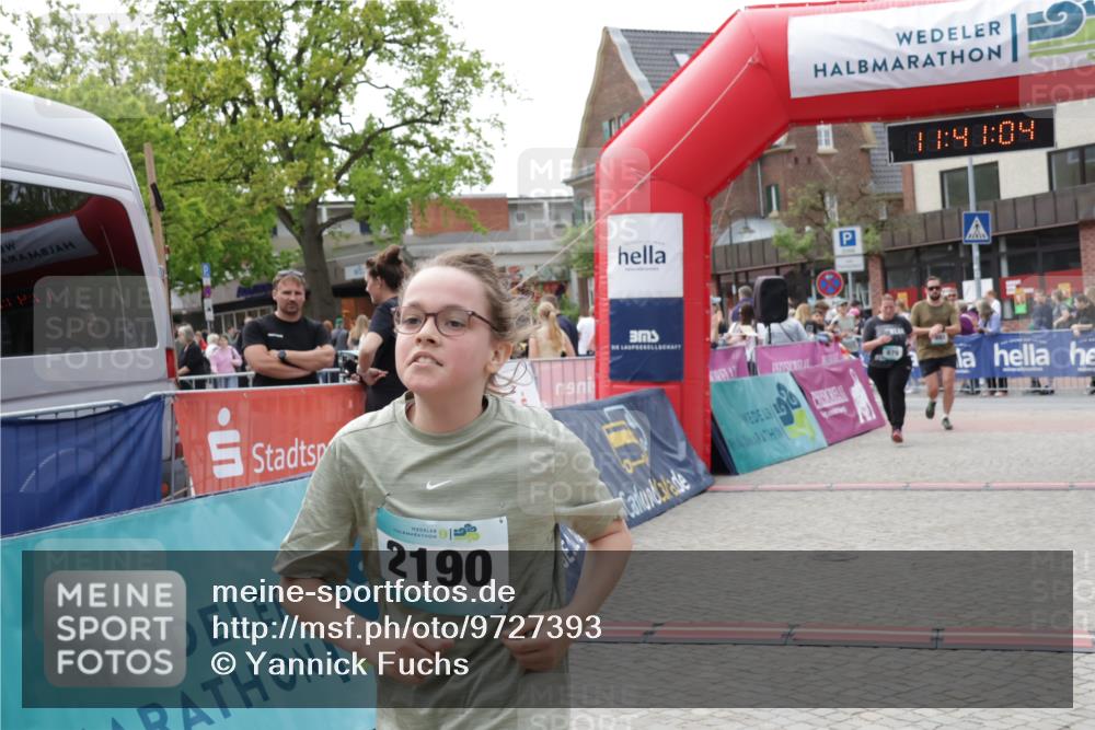 10.05.2026 - 8. Wedeler Halbmarathon Yannick Fuchs http://msf.ph/oto/9727393 10.05.2026 11:41:02 Ziel 540, 679, 893, 968, 2190 meine-sportfotos.de