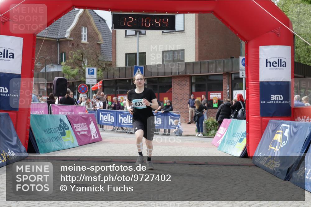 10.05.2026 - 8. Wedeler Halbmarathon Yannick Fuchs http://msf.ph/oto/9727402 10.05.2026 12:10:42 Ziel 516, 878 meine-sportfotos.de