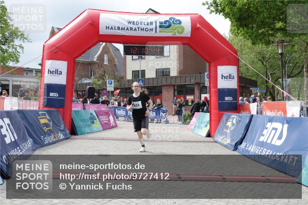 10.05.2026 - 8. Wedeler Halbmarathon Yannick Fuchs http://msf.ph/oto/9727412 10.05.2026 12:10:42 Ziel 516, 878 meine-sportfotos.de