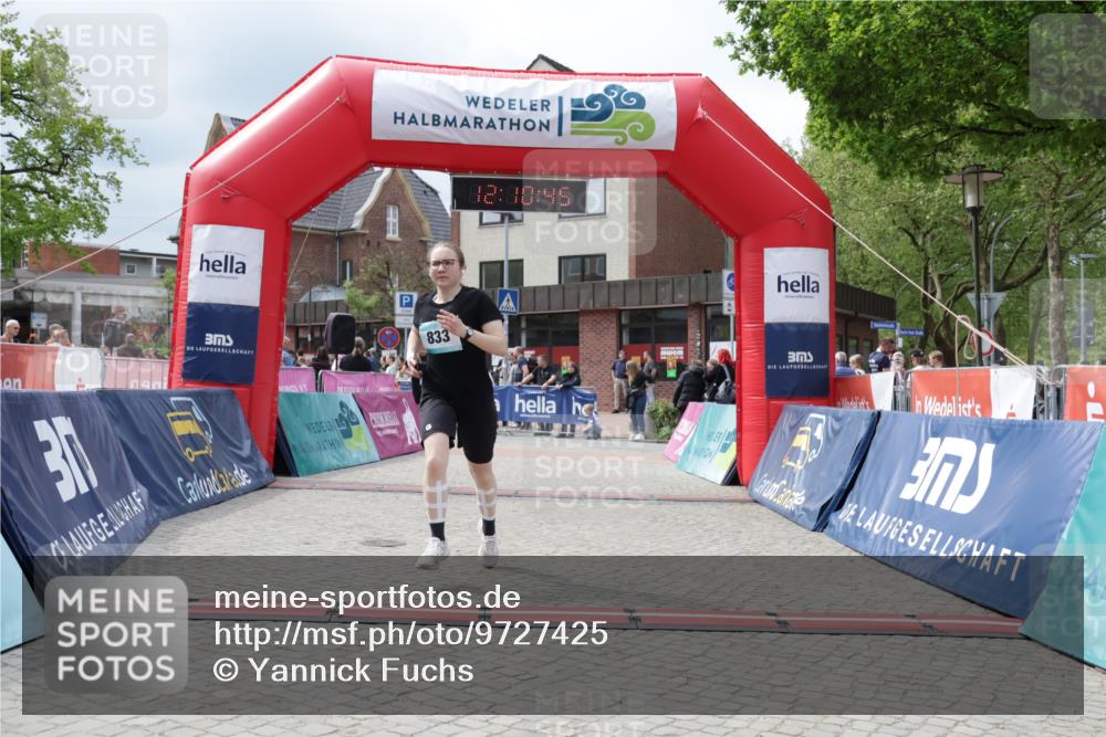 10.05.2026 - 8. Wedeler Halbmarathon Yannick Fuchs http://msf.ph/oto/9727425 10.05.2026 12:10:43 Ziel 516, 878 meine-sportfotos.de