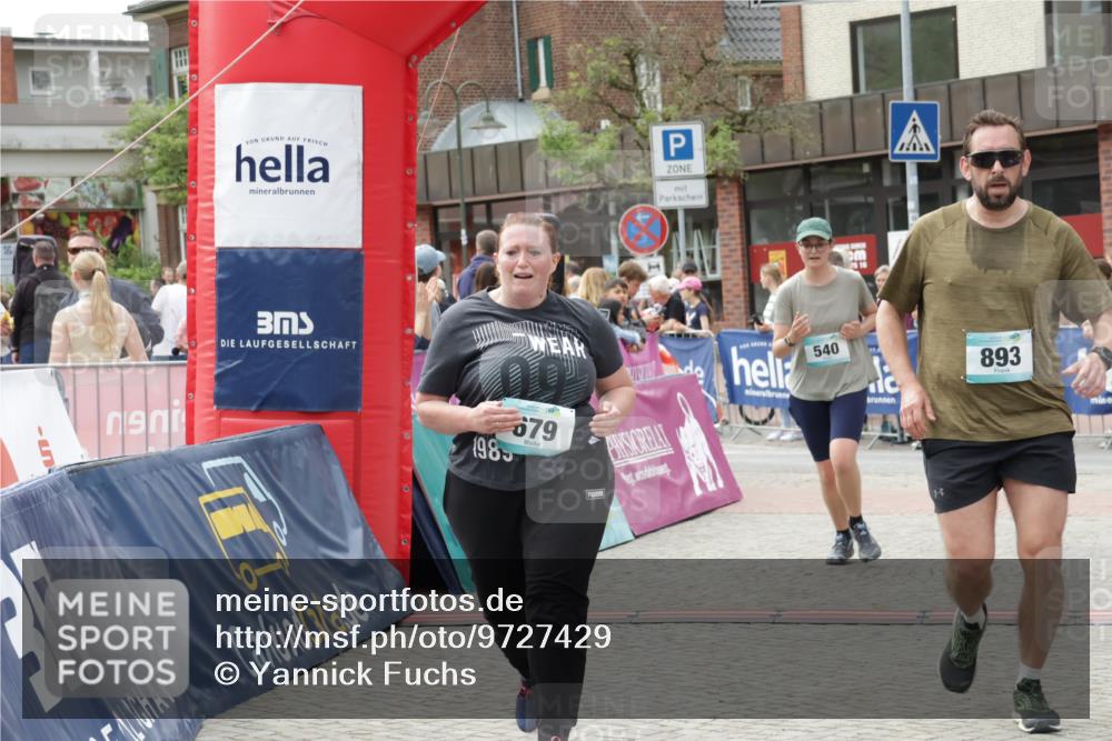 10.05.2026 - 8. Wedeler Halbmarathon Yannick Fuchs http://msf.ph/oto/9727429 10.05.2026 11:41:05 Ziel 540, 679, 893, 1048, 2190 meine-sportfotos.de