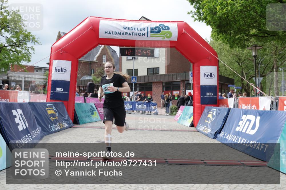 10.05.2026 - 8. Wedeler Halbmarathon Yannick Fuchs http://msf.ph/oto/9727431 10.05.2026 12:10:43 Ziel 516, 878 meine-sportfotos.de