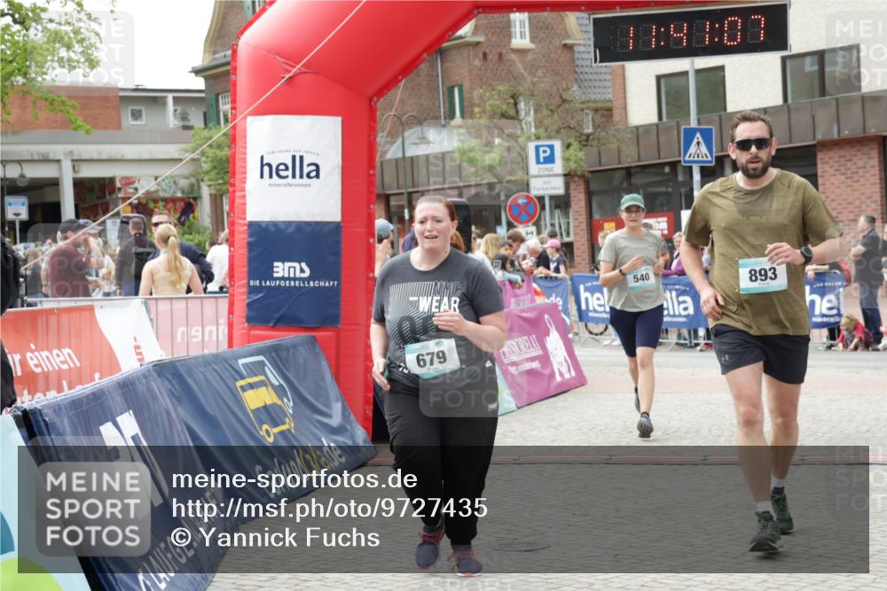 10.05.2026 - 8. Wedeler Halbmarathon Yannick Fuchs http://msf.ph/oto/9727435 10.05.2026 11:41:05 Ziel 540, 679, 893, 1048, 2190 meine-sportfotos.de