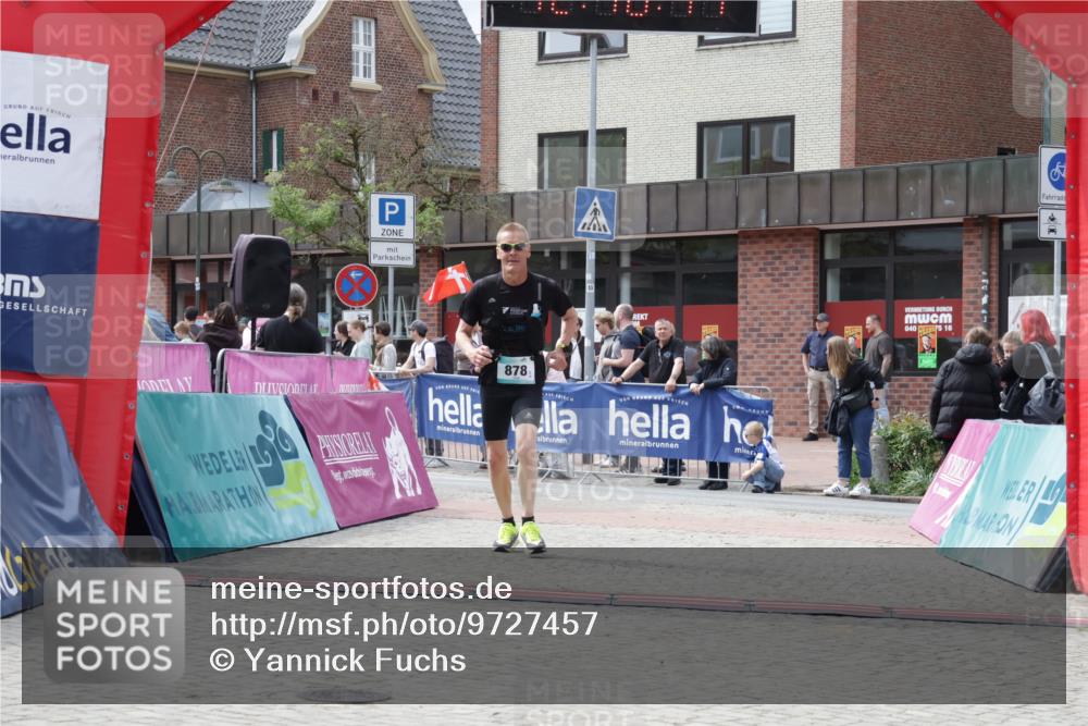 10.05.2026 - 8. Wedeler Halbmarathon Yannick Fuchs http://msf.ph/oto/9727457 10.05.2026 12:10:45 Ziel 516, 878 meine-sportfotos.de