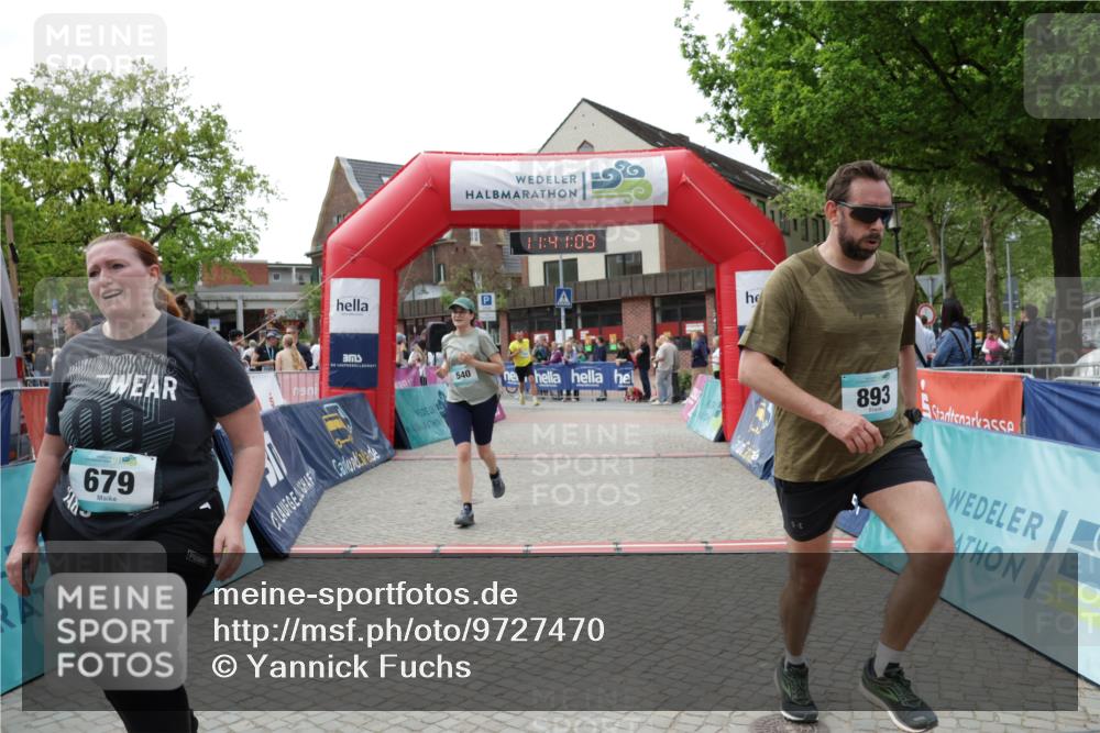 10.05.2026 - 8. Wedeler Halbmarathon Yannick Fuchs http://msf.ph/oto/9727470 10.05.2026 11:41:07 Ziel 540, 543, 658, 679, 893, 1048 meine-sportfotos.de